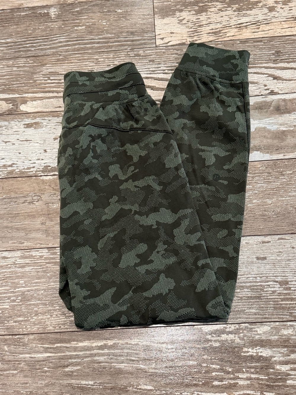 Lululemon Athletica Ready To Rulu Camo fleece lined Joggers size 4